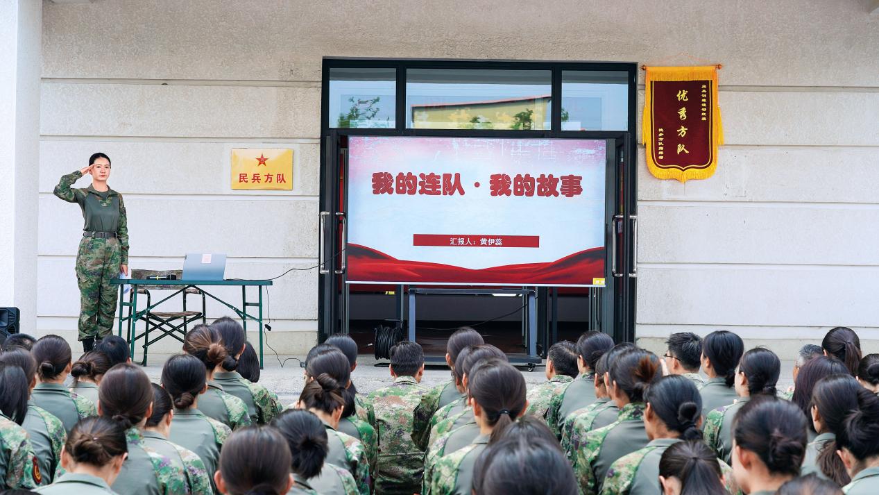 瑰阔步走在新征程上开元棋牌网站铿锵玫(图1)