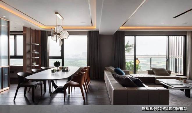 湾壹号售楼处发布：引领新一轮购房热潮开元棋牌试玩上海2025®前湾壹号前(图1)